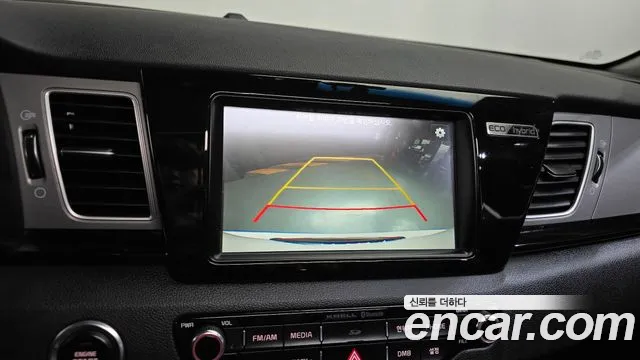 Kia Niro — фото 15