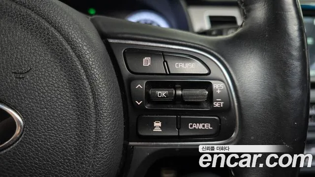 Kia Niro — фото 18