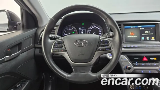 Hyundai Avante — фото 13