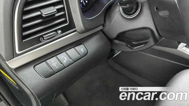 Hyundai Avante — фото 18