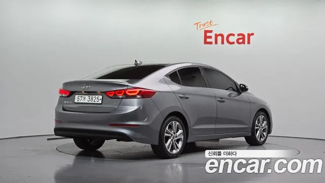Hyundai Avante — фото 2