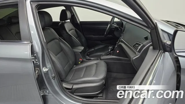 Hyundai Avante — фото 26