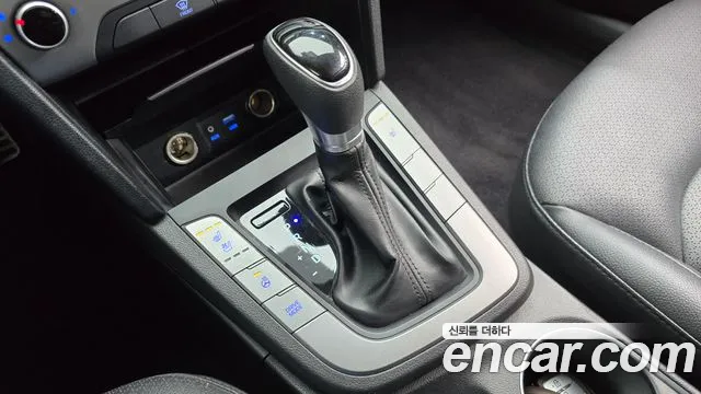 Hyundai Avante — фото 9