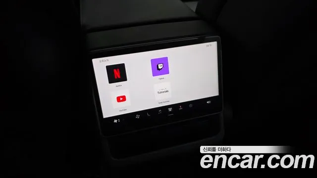 Tesla Model 3 — фото 18