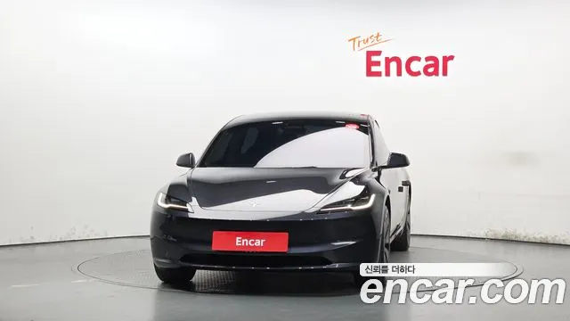 Tesla Model 3 — фото 3