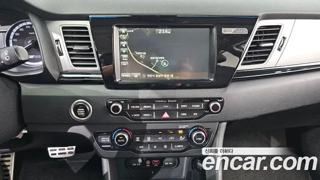 Kia Niro — фото 16