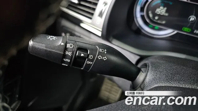 Kia Niro — фото 18