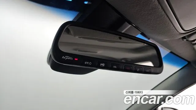Kia Niro — фото 27