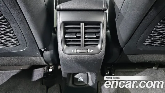 Kia Niro — фото 30