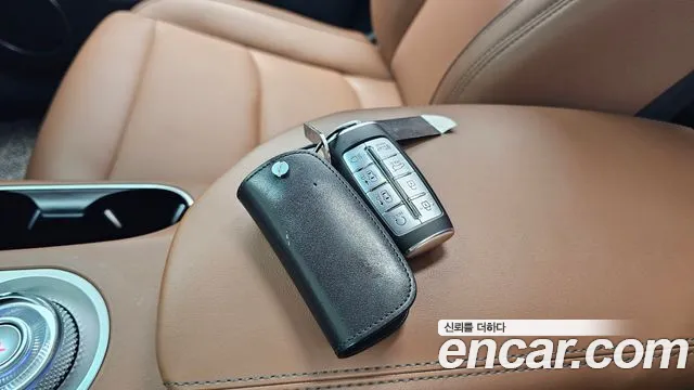 Genesis GV70 — фото 15