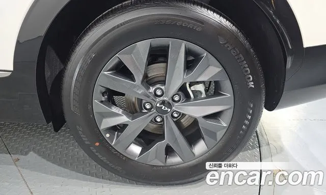 Kia Sportage — фото 21