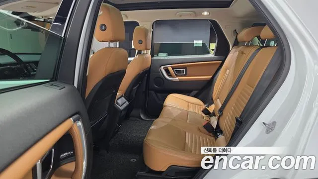 Land Rover Discovery Sport — фото 11