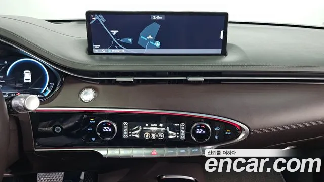 Genesis GV70 — фото 15