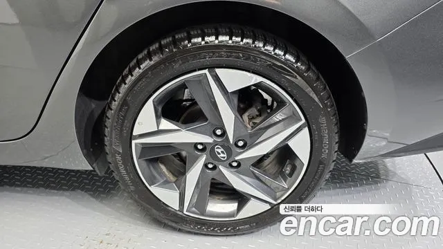 Hyundai Avante — фото 21