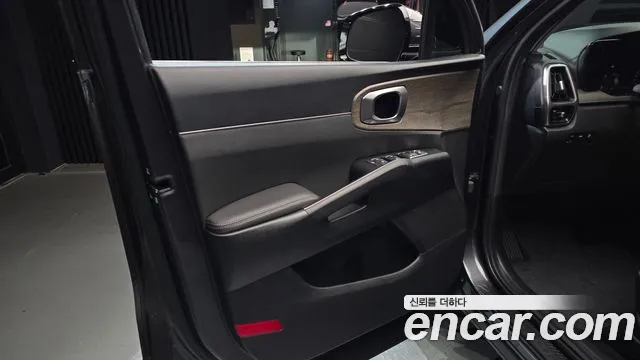 Kia Sorento — фото 24