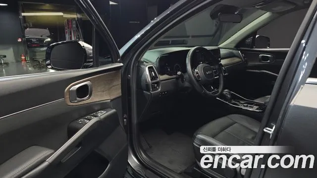 Kia Sorento — фото 10