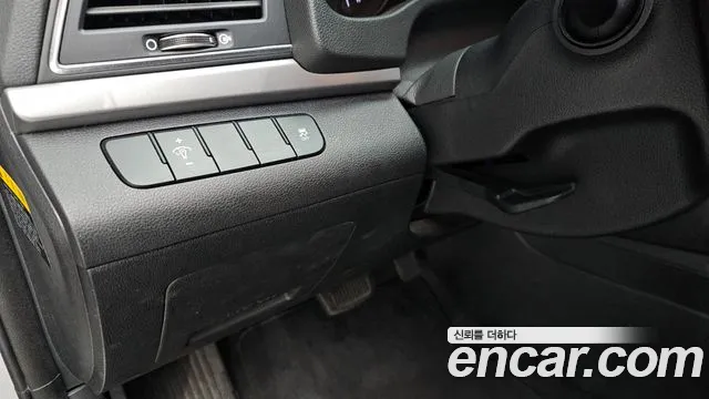 Hyundai Avante — фото 16