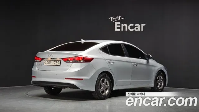 Hyundai Avante — фото 2