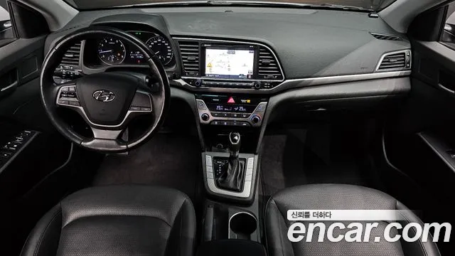 Hyundai Avante — фото 7