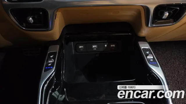 Kia Sorento — фото 12