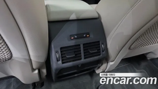 Jaguar E-PACE — фото 18