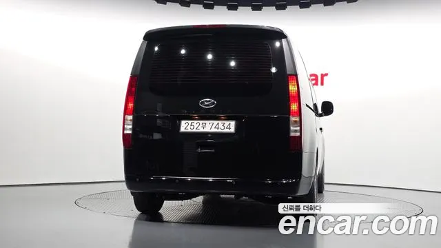 Hyundai Staria — фото 3