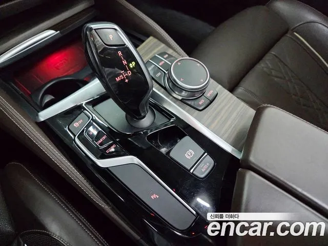 BMW 5-Series — фото 14