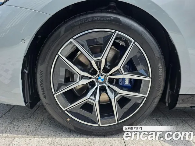 BMW i5 — фото 18