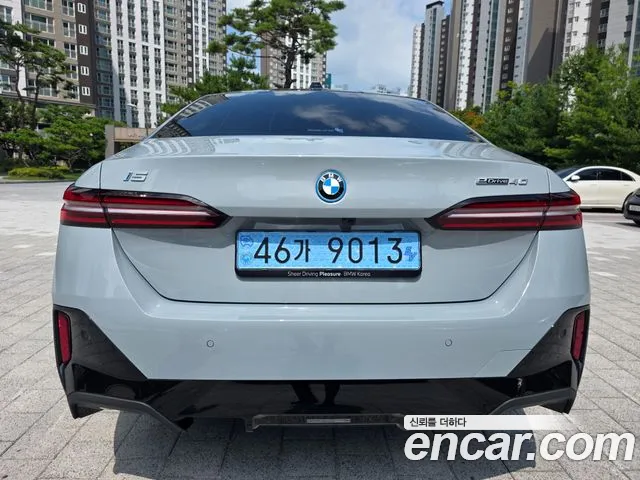 BMW i5 — фото 5