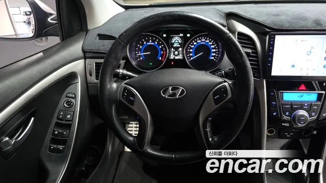 Hyundai i30 — фото 12