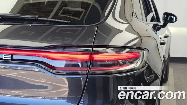 Porsche Macan — фото 23
