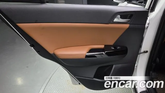 Kia Sportage — фото 25