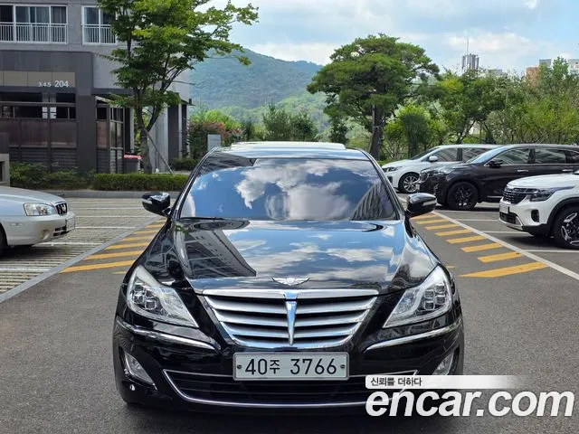 Hyundai Genesis — фото 1