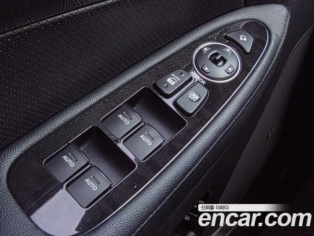 Hyundai Genesis — фото 18