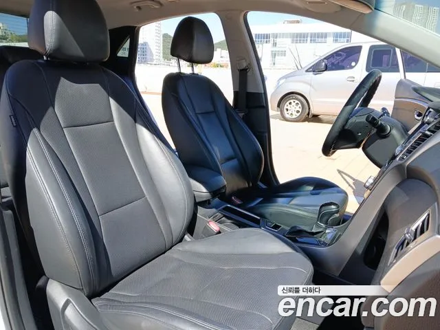 Hyundai i30 — фото 11