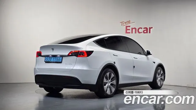 Tesla Model Y — фото 2