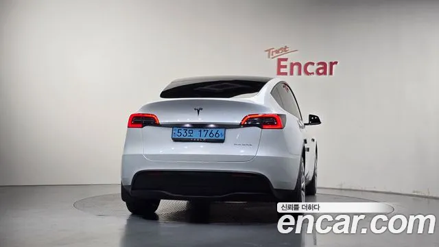 Tesla Model Y — фото 4