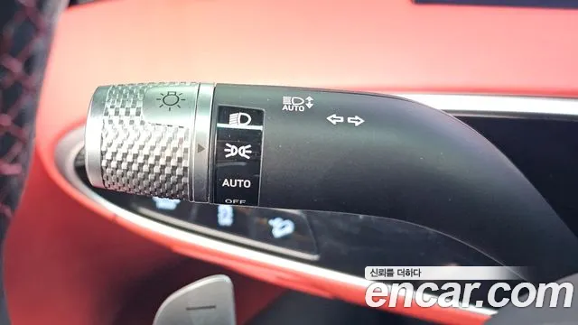 Genesis GV70 — фото 19