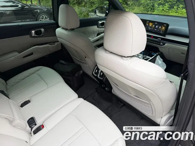 Kia Sorento — фото 14