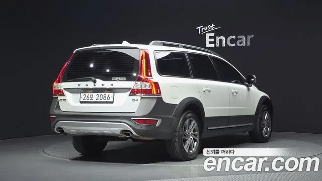 Volvo XC70 — фото 2
