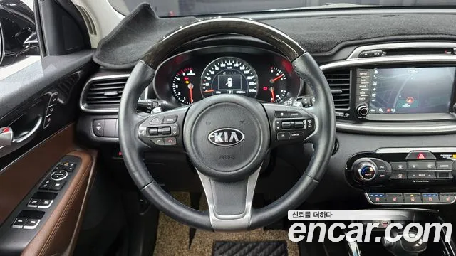 Kia Sorento — фото 13