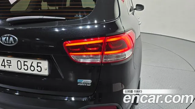 Kia Sorento — фото 23