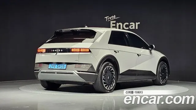 Hyundai Ioniq 5 — фото 1