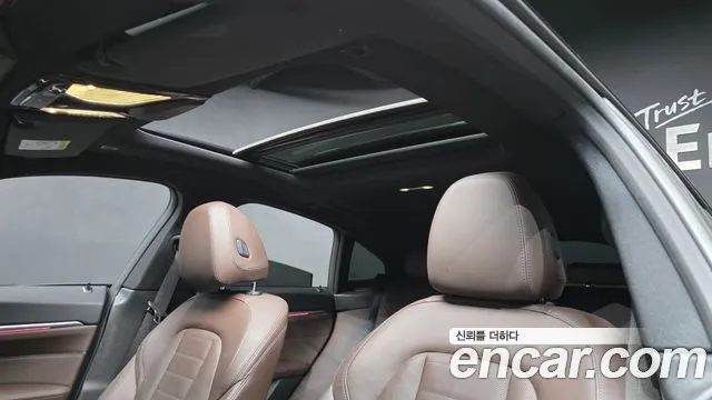 BMW i4 — фото 18