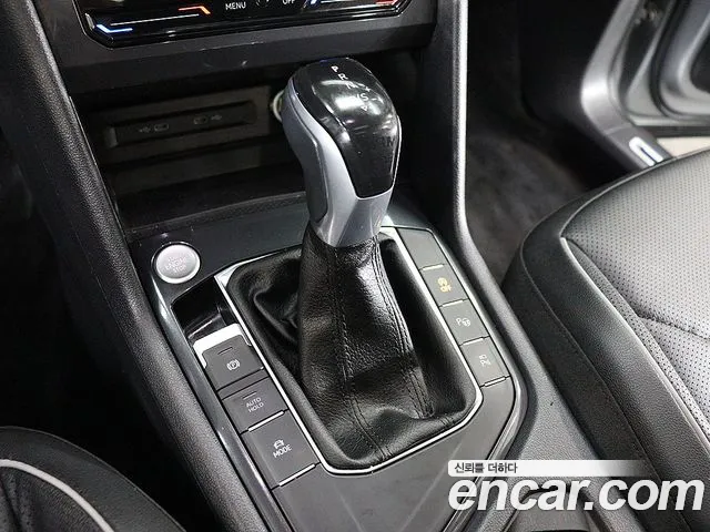 Volkswagen Tiguan — фото 10