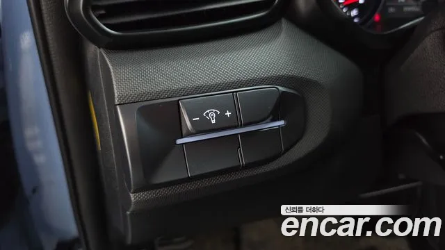 Hyundai Veloster — фото 18