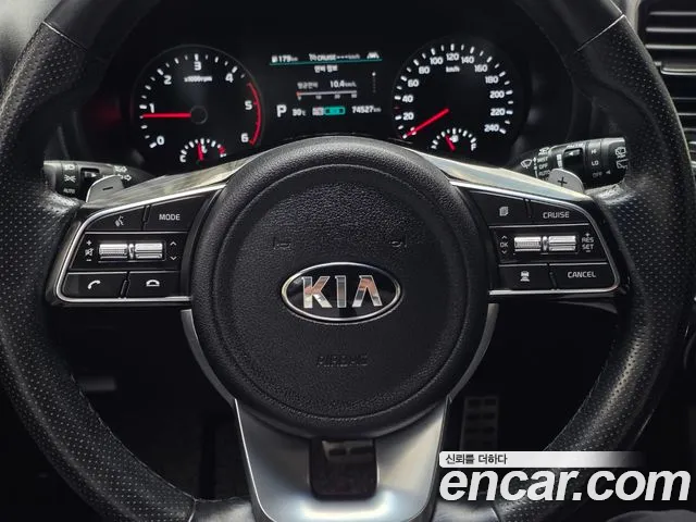 Kia Sportage — фото 12