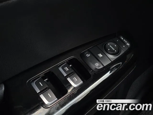 Kia Sportage — фото 14