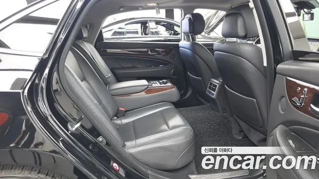 Hyundai Equus — фото 12