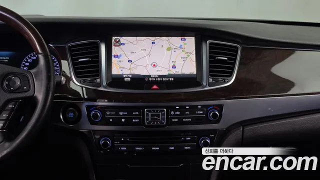 Hyundai Equus — фото 14